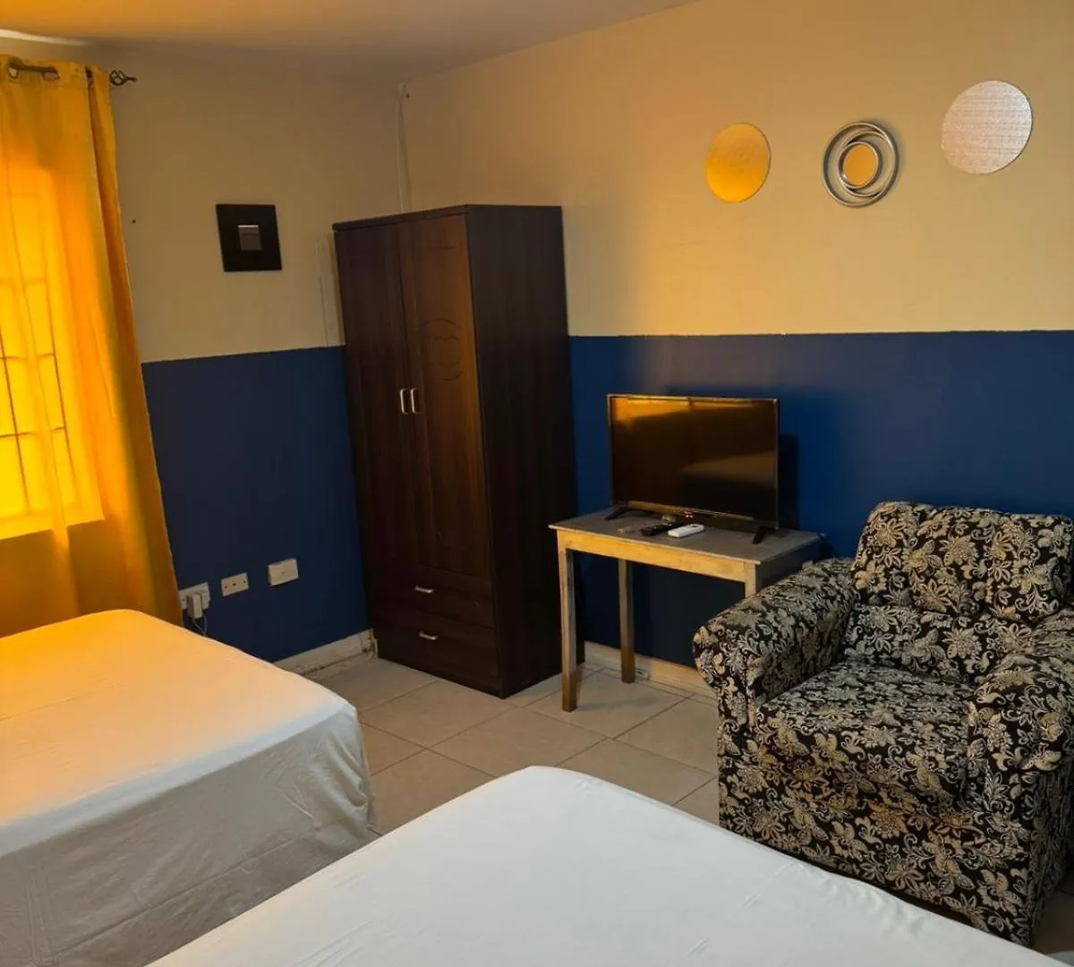 Aparthotel Pearl Of The City Tropical Pearl Kingston